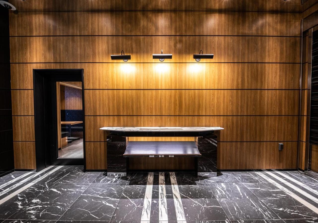 Apa Hotel & Resort Hakata Ekihigashi Fukuoka  Bagian luar foto